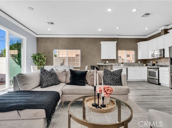 17908 Califa Street, Encino (los Angeles) CA 91316