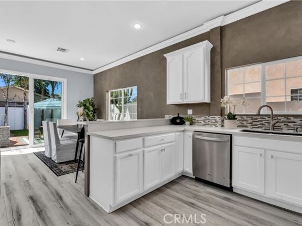 17908 Califa Street, Encino (los Angeles) CA 91316