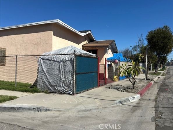 2401 E Hatchway Street, Compton CA 90222