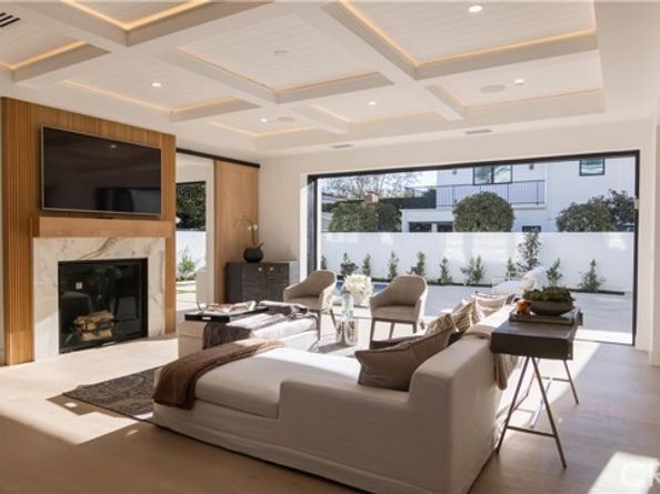 600 Powell Place, Newport Beach CA 92663