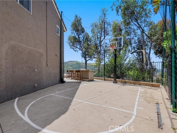 536 S Circulo Lazo, Anaheim CA 92807