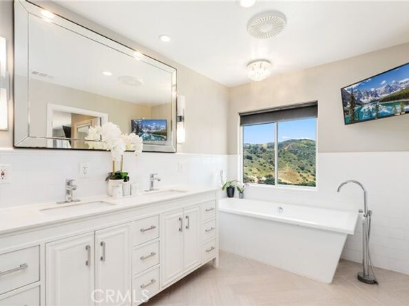 536 S Circulo Lazo, Anaheim CA 92807