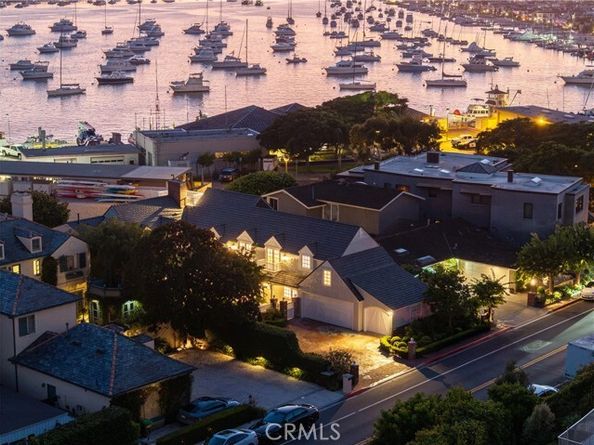 1927 Bayside Drive, Corona Del Mar (newport Beach) CA 92625