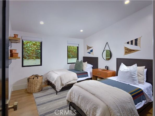 333 Milford Drive, Corona Del Mar (newport Beach) CA 92625