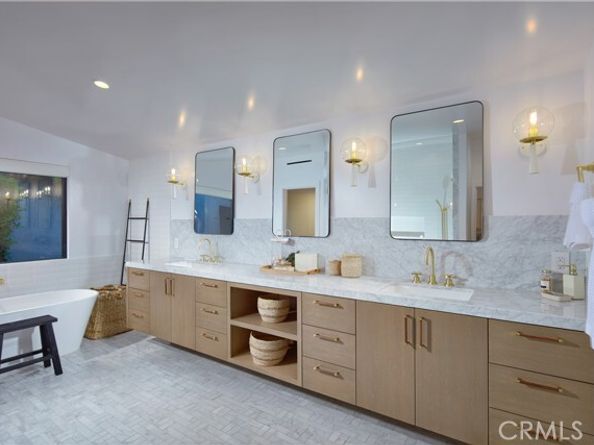 333 Milford Drive, Corona Del Mar (newport Beach) CA 92625