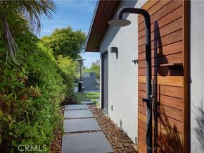 333 Milford Drive, Corona Del Mar (newport Beach) CA 92625