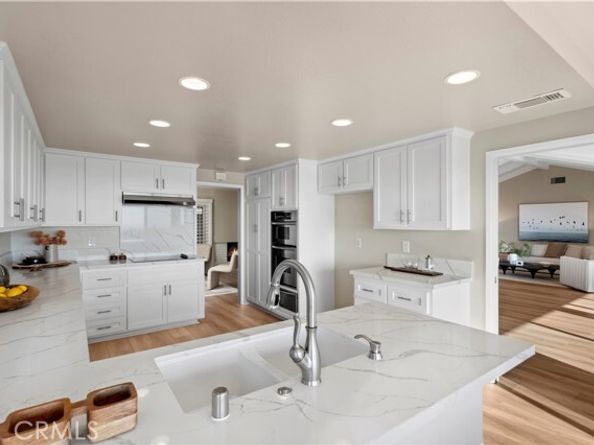 31 Carmel Bay Drive, Corona Del Mar (newport Beach) CA 92625