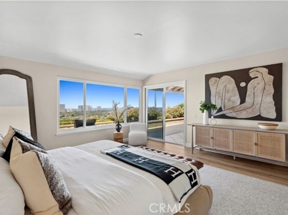 31 Carmel Bay Drive, Corona Del Mar (newport Beach) CA 92625