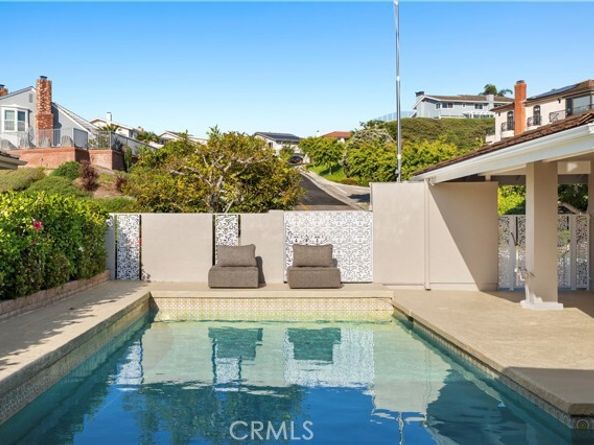 31 Carmel Bay Drive, Corona Del Mar (newport Beach) CA 92625