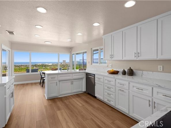 31 Carmel Bay Drive, Corona Del Mar (newport Beach) CA 92625
