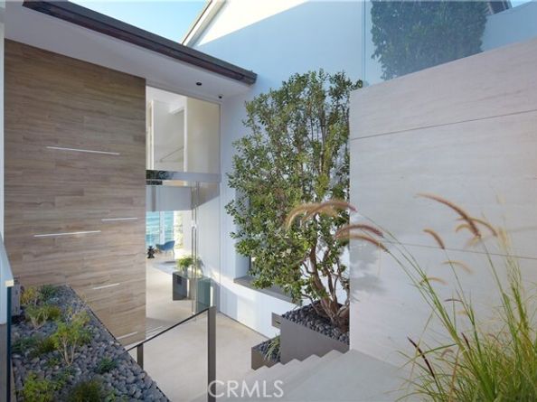 14 Lagunita Drive, Laguna Beach CA 92651