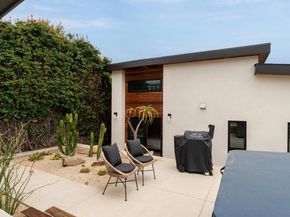 1011 Neptune Ave, Encinitas CA 92024