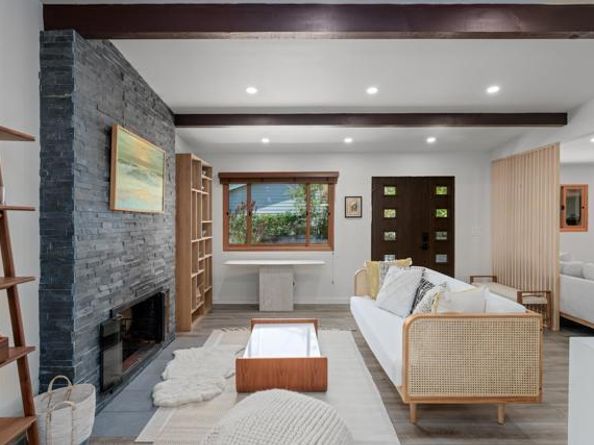 1011 Neptune Ave, Encinitas CA 92024