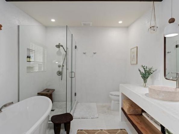 1011 Neptune Ave, Encinitas CA 92024