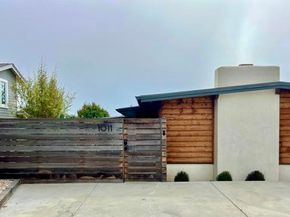1011 Neptune Ave, Encinitas CA 92024