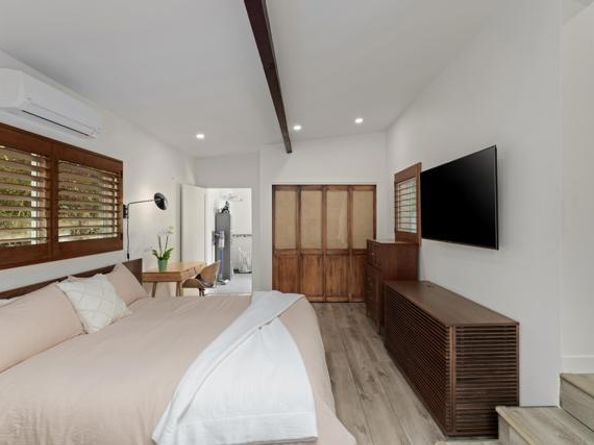 1011 Neptune Ave, Encinitas CA 92024