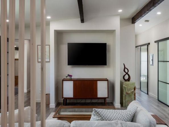 1011 Neptune Ave, Encinitas CA 92024