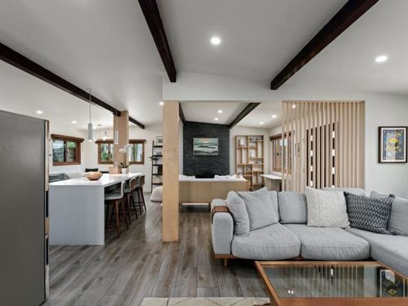 1011 Neptune Ave, Encinitas CA 92024