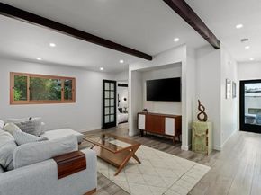 1011 Neptune Ave, Encinitas CA 92024
