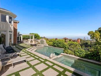 6815 La Jolla Scenic Drive