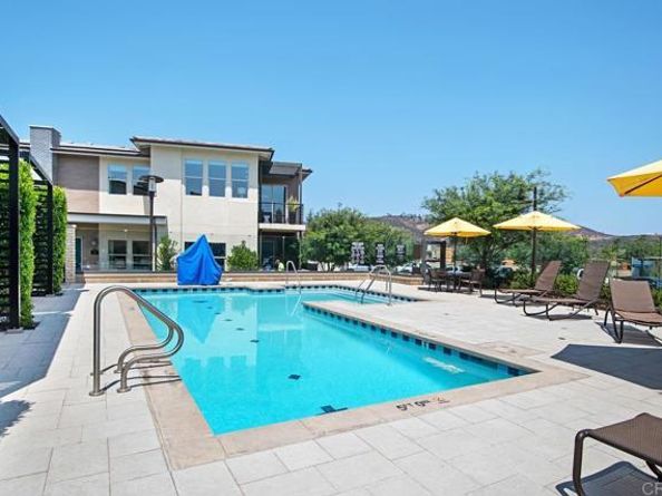 16750 Coyote Bush Dr 107, San Diego CA 92127