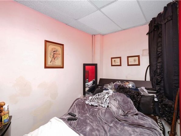 1323 W Jefferson Boulevard, Los Angeles CA 90007
