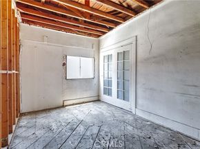 1323 W Jefferson Boulevard, Los Angeles CA 90007