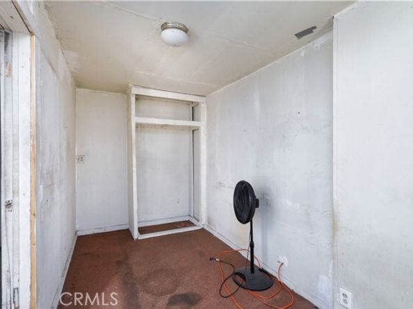 1323 W Jefferson Boulevard, Los Angeles CA 90007