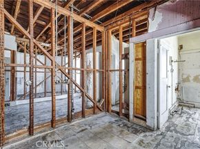 1323 W Jefferson Boulevard, Los Angeles CA 90007