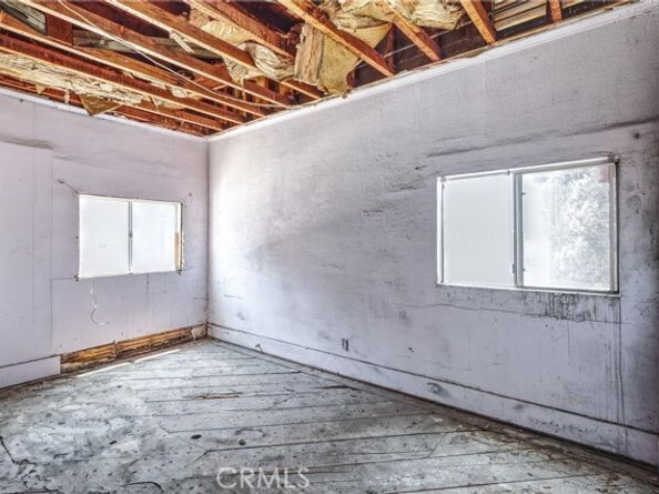 1323 W Jefferson Boulevard, Los Angeles CA 90007