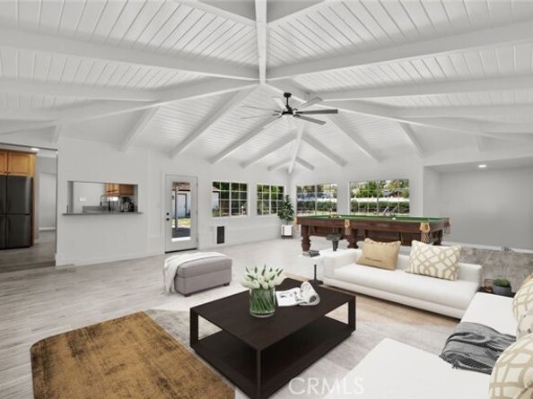 17441 Rayen Street, Northridge (los Angeles) CA 91325