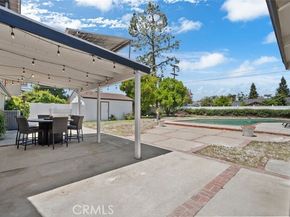 17441 Rayen Street, Northridge (los Angeles) CA 91325