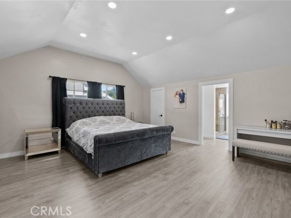 17441 Rayen Street, Northridge (los Angeles) CA 91325