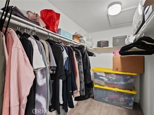 17441 Rayen Street, Northridge (los Angeles) CA 91325