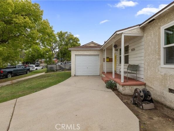 8036 Hazeltine Avenue, Panorama City (los Angeles) CA 91402