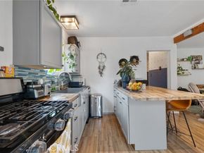 8036 Hazeltine Avenue, Panorama City (los Angeles) CA 91402