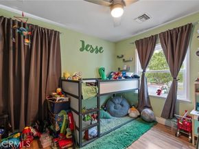 8036 Hazeltine Avenue, Panorama City (los Angeles) CA 91402