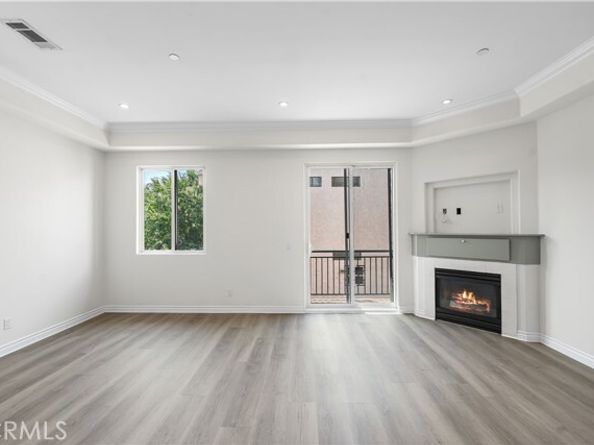 10235 Independence Avenue 10, Chatsworth (los Angeles) CA 91311