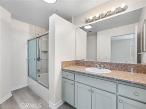 10235 Independence Avenue 10, Chatsworth (los Angeles) CA 91311