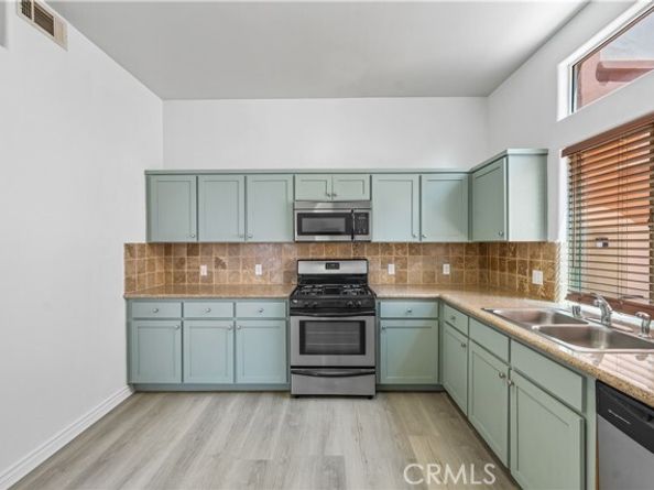 10235 Independence Avenue 10, Chatsworth (los Angeles) CA 91311