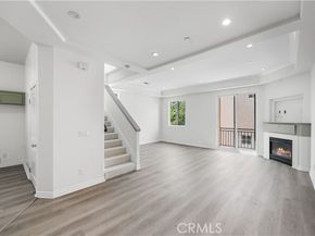 10235 Independence Avenue 10, Chatsworth (los Angeles) CA 91311