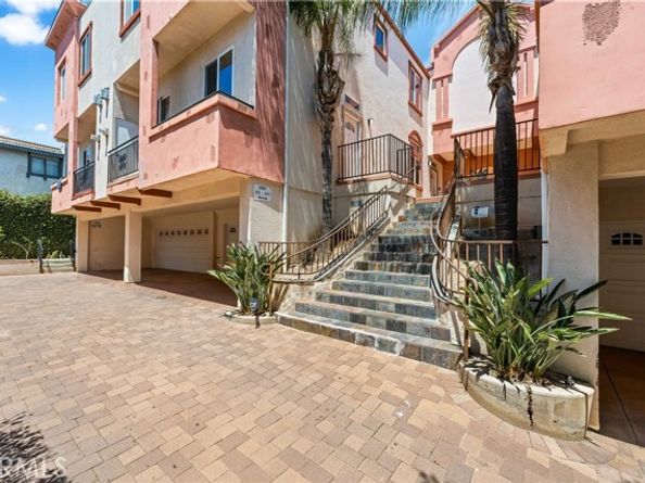 10235 Independence Avenue 10, Chatsworth (los Angeles) CA 91311