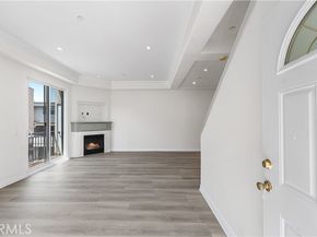 10235 Independence Avenue 10, Chatsworth (los Angeles) CA 91311