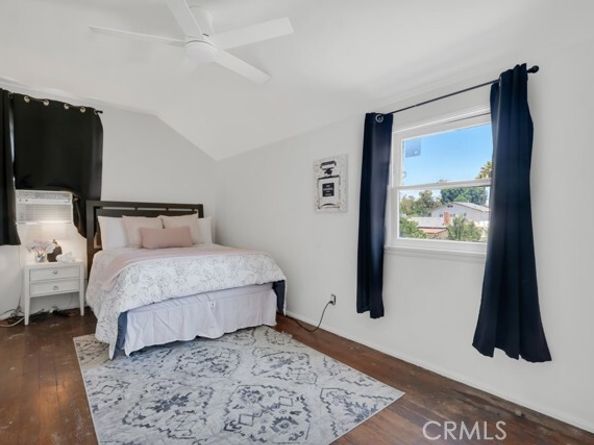 8018 Oakdale Avenue, Winnetka (los Angeles) CA 91306
