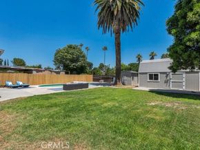 8018 Oakdale Avenue, Winnetka (los Angeles) CA 91306