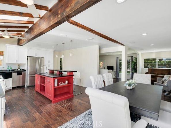 8018 Oakdale Avenue, Winnetka (los Angeles) CA 91306