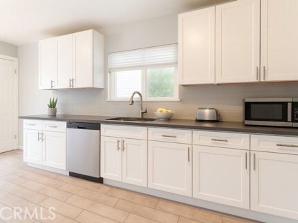 6138 Vineland Avenue, North Hollywood (los Angeles) CA 91606