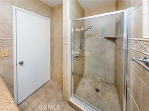 15354 Runnymede Street, Van Nuys (los Angeles) CA 91406