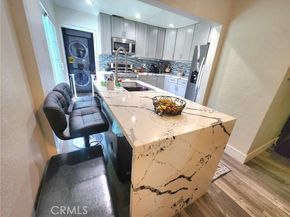 8626 Laurel Canyon Boulevard, Sun Valley (los Angeles) CA 91352