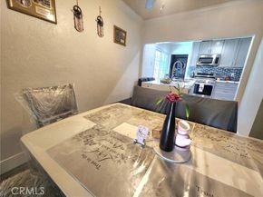 8626 Laurel Canyon Boulevard, Sun Valley (los Angeles) CA 91352